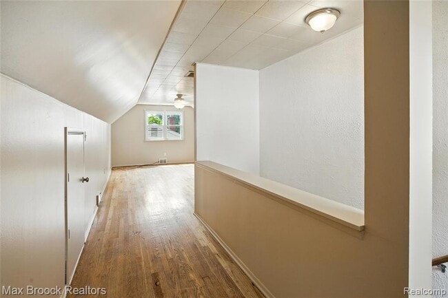 Building Photo - 25301 Ford St