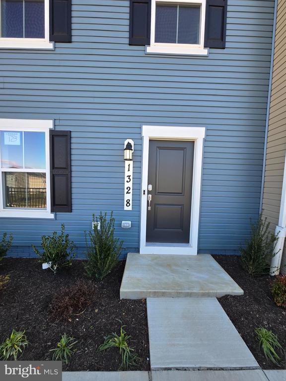 Building Photo - 1328 Red Clover Ln