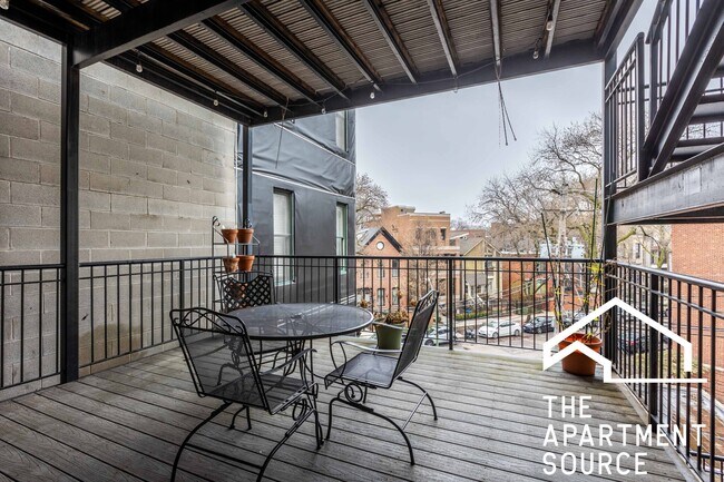 Building Photo - 2465 N Lincoln Ave