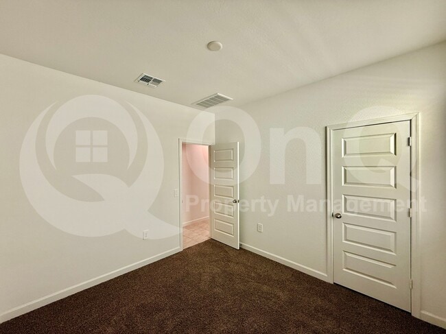 Building Photo - 3372 W Stanton Ave