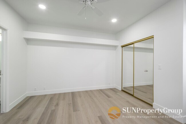 Building Photo - Newly Remodeled Condo In Taylorsville!