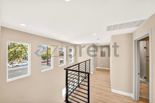 Building Photo - 225 N Burlington Ave