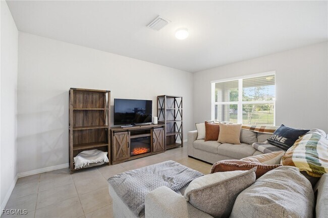 Building Photo - 1917 SW 4th St