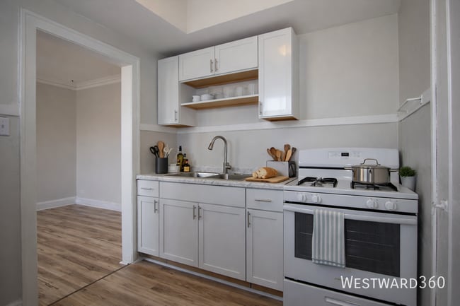 Building Photo - 6706 S Wood St