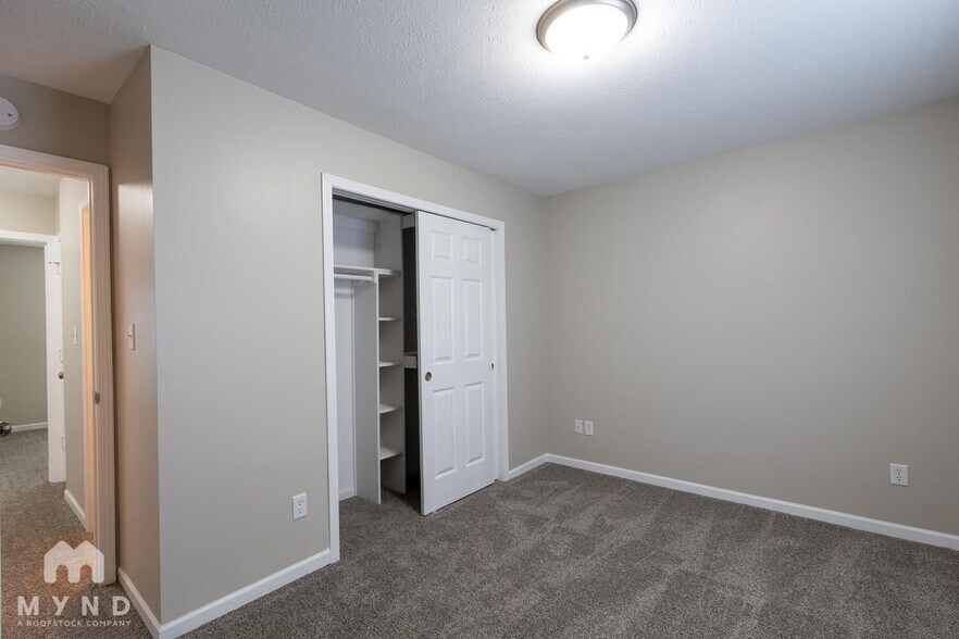 Building Photo - 2205 Autumn Creek Dr