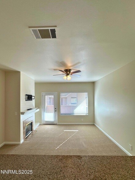 Building Photo - 900 S Meadows Pkwy