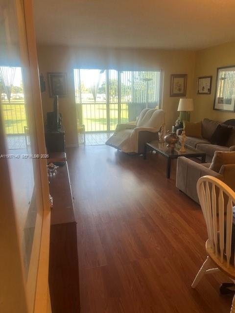 Building Photo - 7797 Golf Cir Dr