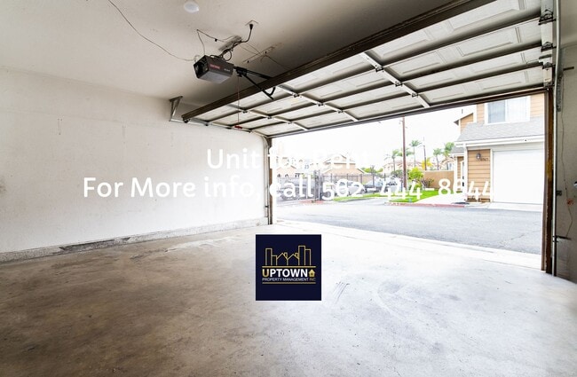 Building Photo - Townhome - 2 Bedrooms-2.5 Baths - Commerce