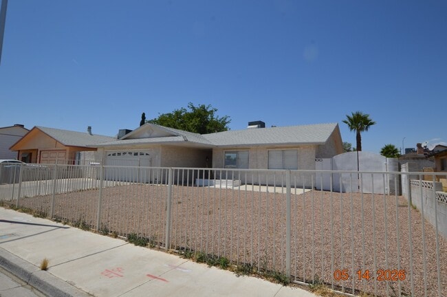 Building Photo - 608 Anatolia Ln