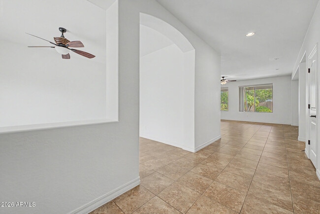Building Photo - 56 W Lynx Way