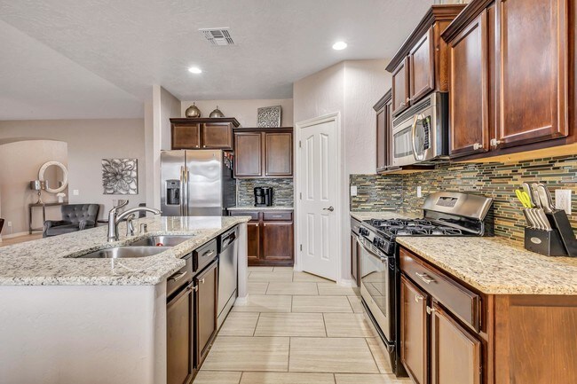 Building Photo - 14713 Rockbridge