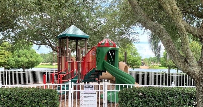 Building Photo - Lake Nona 3 Bedroom 3 Bath Townhouse in Vi...