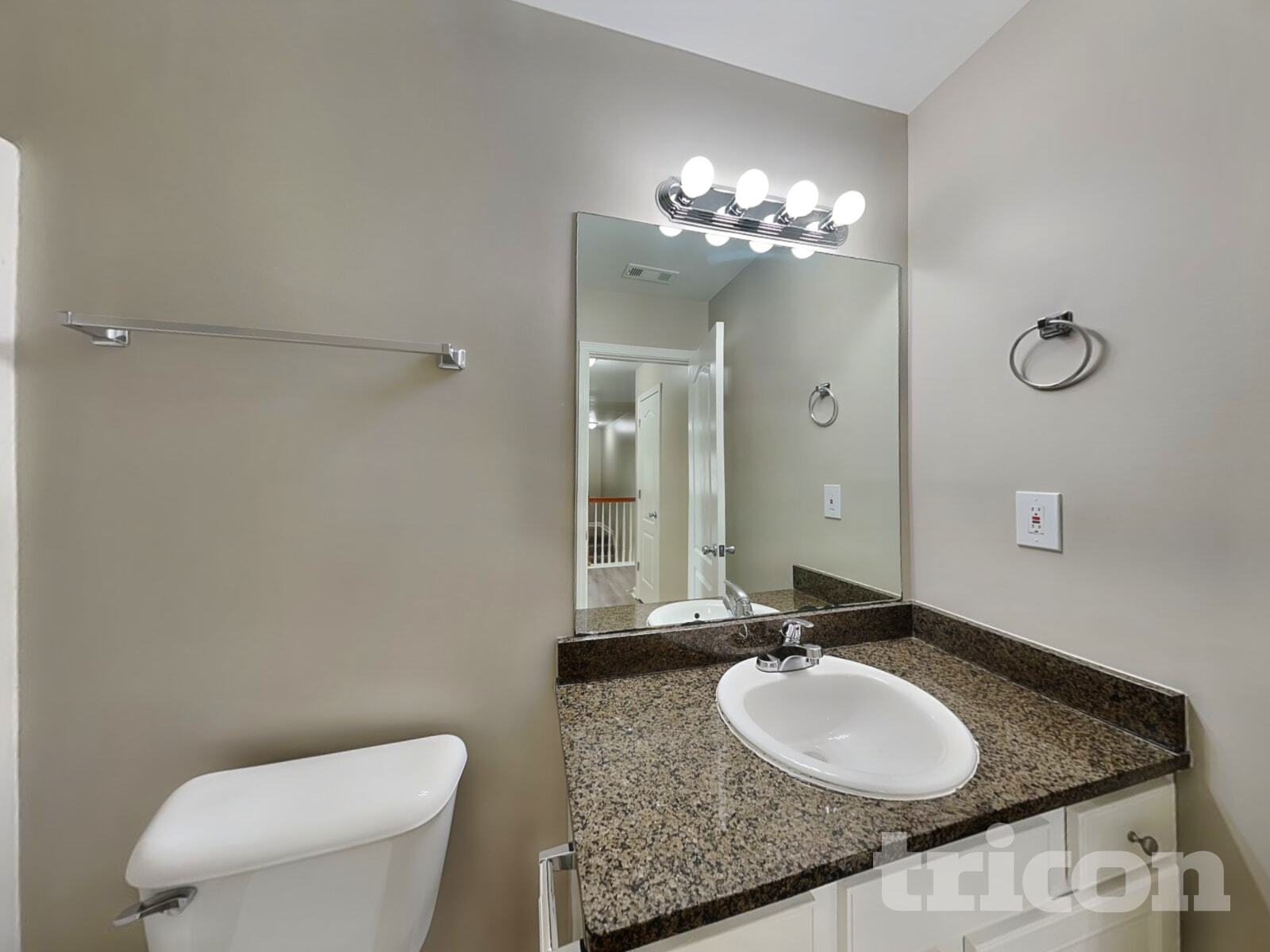 Building Photo - 905 Southfork Dr