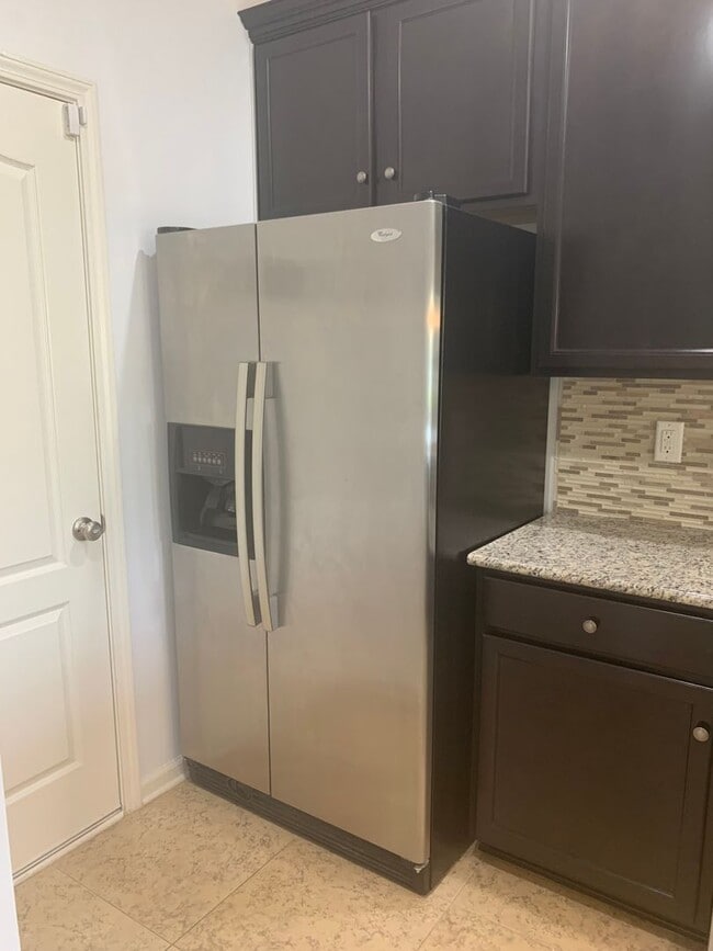 Building Photo - Spacious 3 Bed/2.5 Bath Townhome in Oakleaf