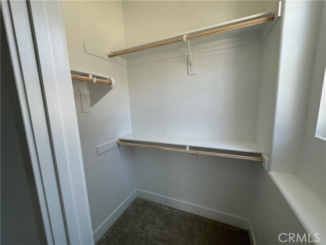 Building Photo - 228 Knot