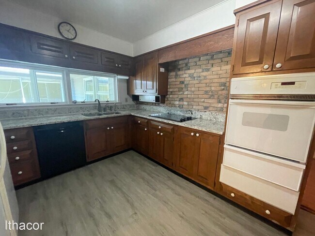 Building Photo - 4 br, 2 bath House - 112 Kay St