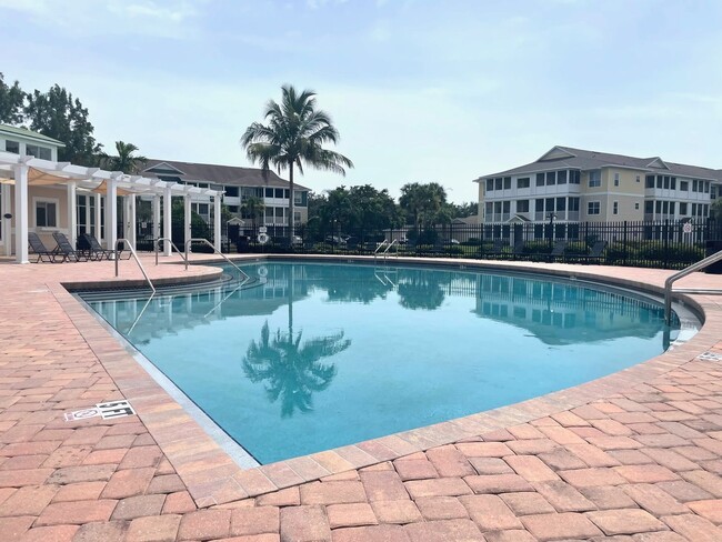 Building Photo - 3Bed/2Bath Condo for Rent in The Palms of ...