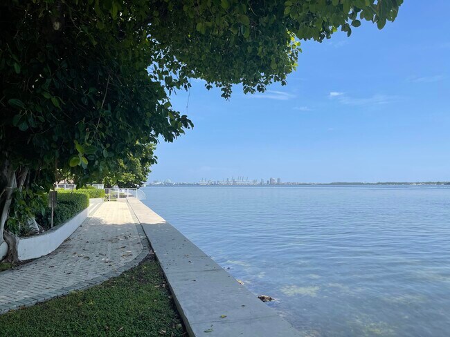 Building Photo - 2451 Brickell Ave