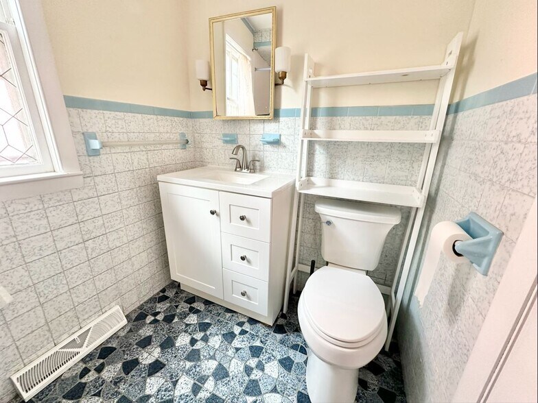 Building Photo - 99 Kidder Ave