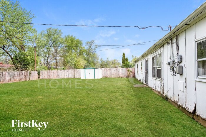 Building Photo - 4320 N Pasadena St