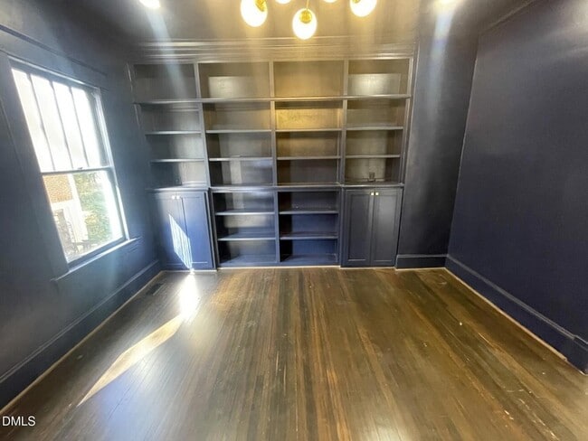 Building Photo - 313 Calvin Rd