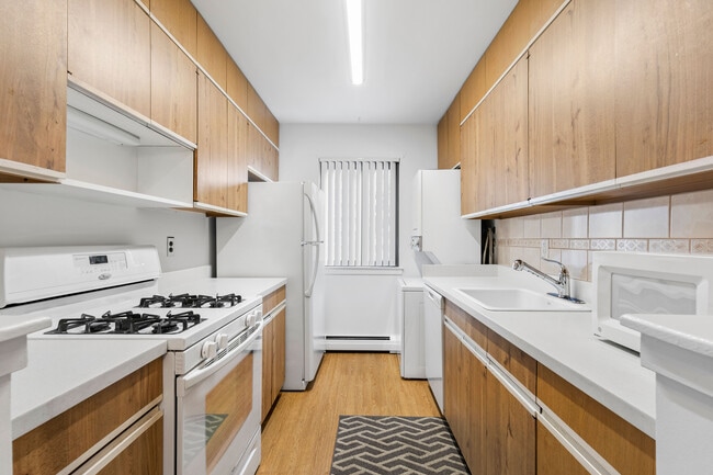 Building Photo - 26 Hillside Terrace