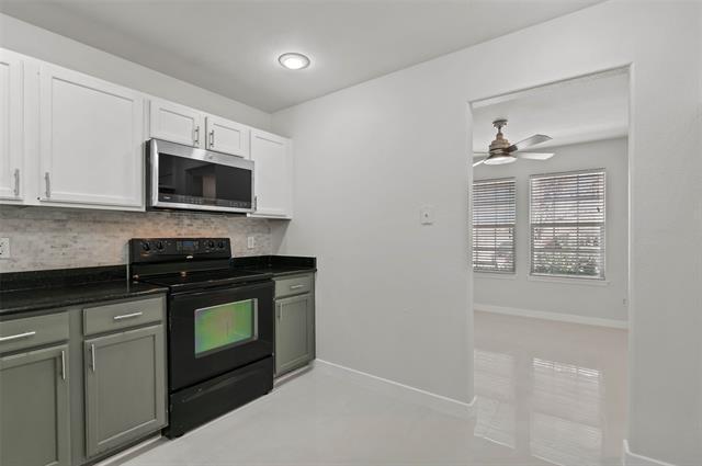 Building Photo - 2013 Finch Cove