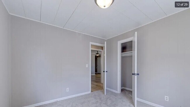 Building Photo - 319 N St Paul St