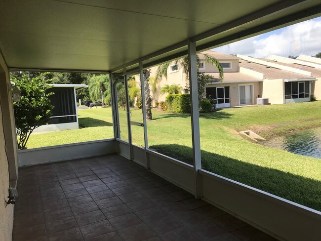Building Photo - 2270 Hawks Cove Cir
