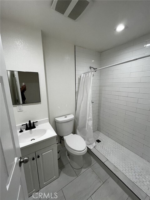 Building Photo - 4518 Normandie Ave