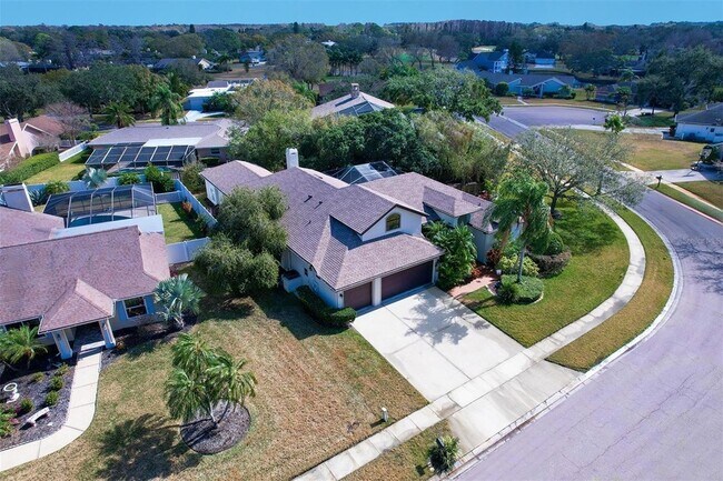 Building Photo - 335 Palmdale Dr