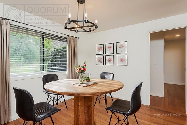 Building Photo - Beautiful 4 Bed 2 Bath House