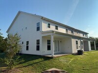 Building Photo - "Charming 3-Bed Lakeside Retreat with Fireplace and Hardwood Floors on George Smith Mill Road!"