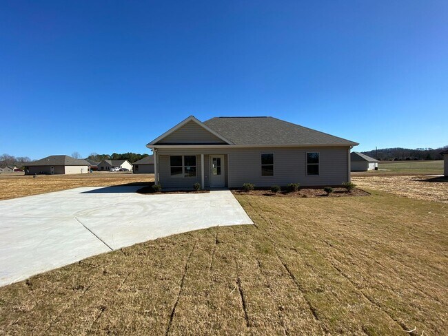 Primary Photo - Gorgeous Home for Rent in Talladega, AL! A...