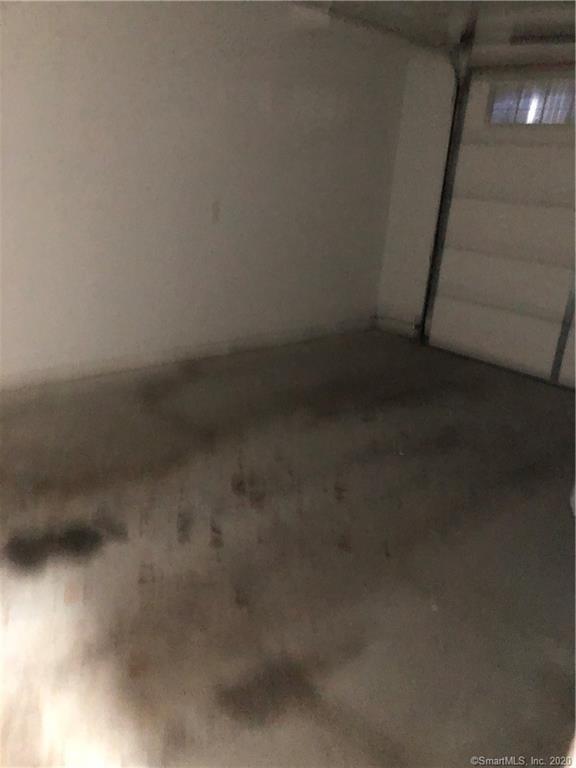 Building Photo - 19 Oak Meadows Dr