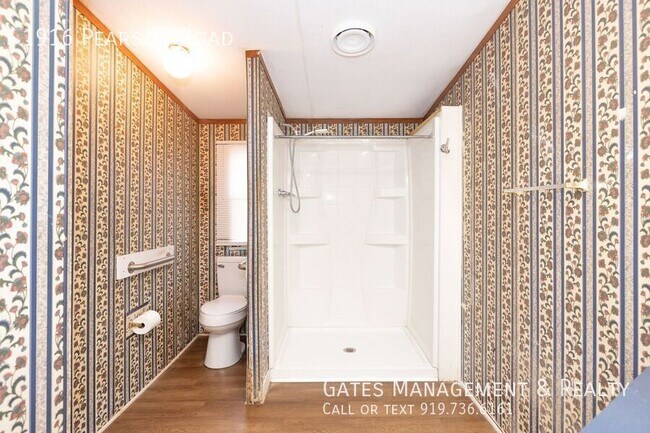 Building Photo - 1916 Pearson Rd