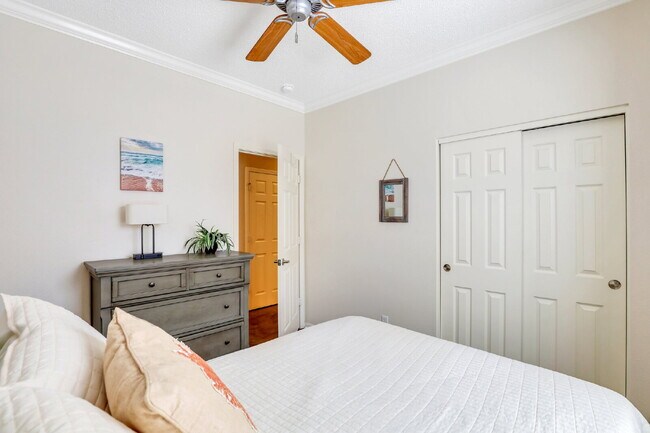 Building Photo - 12 Moonglow Ct