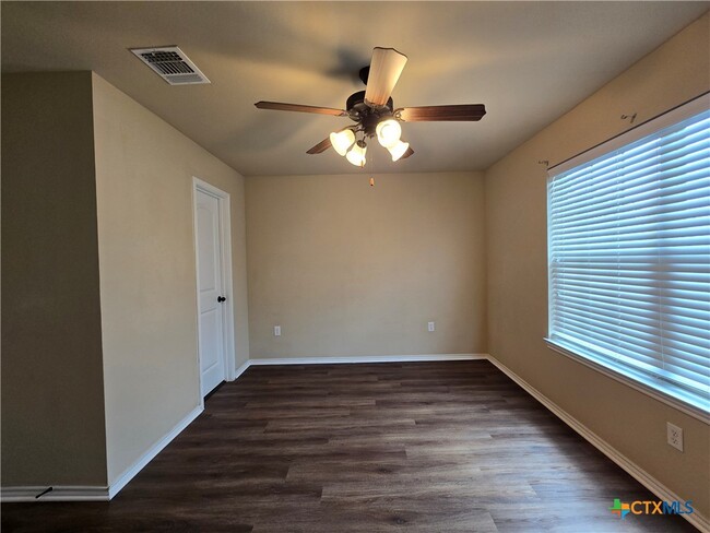 Building Photo - 1141 Brown Rock Dr