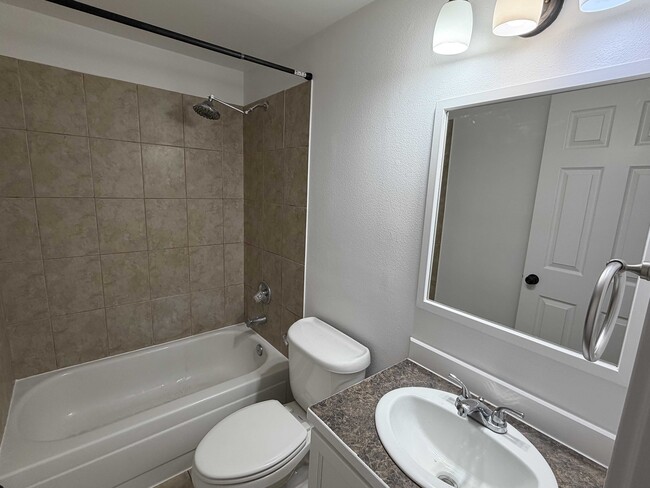 Building Photo - 16606 111th Ave SE