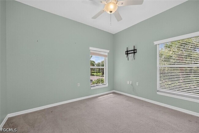 Building Photo - 3241 Cottonwood Bend
