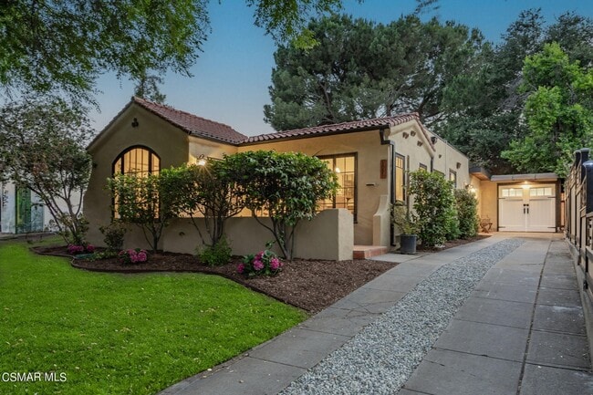 Building Photo - 1031 Del Rey Ave