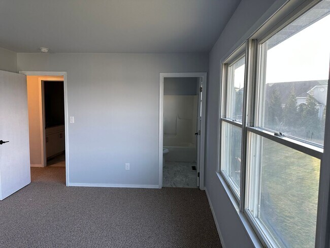 Building Photo - 3182-3184 Shellers Bend