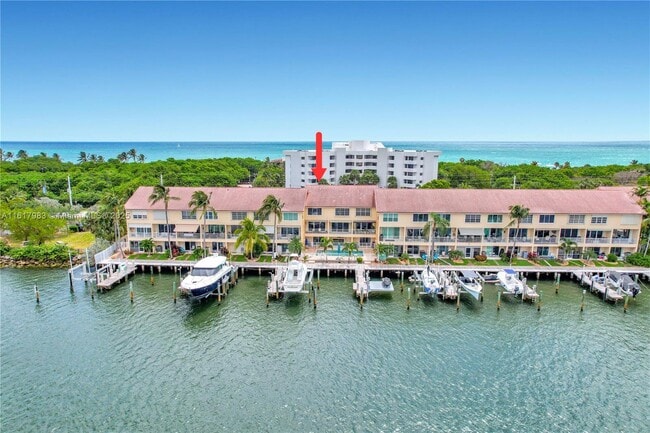 Building Photo - 4234 N Ocean Dr