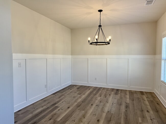 Building Photo - 401 Fox Crk Dr