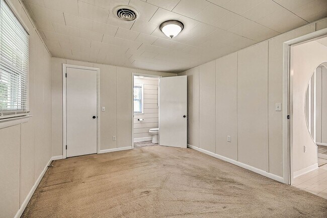 Building Photo - 135 Hixon Cir