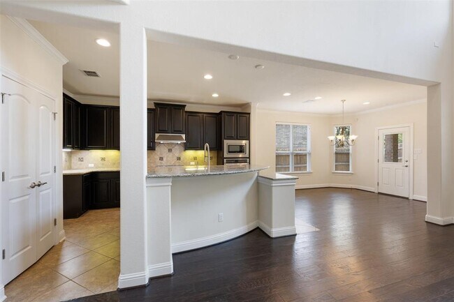 Building Photo - 8606 Evelina Trail