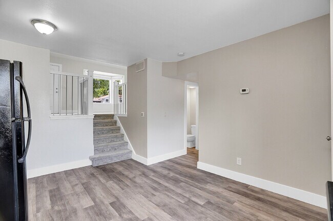 Building Photo - $2,465.00, 2 bed, 1.5 bath, located in Denver