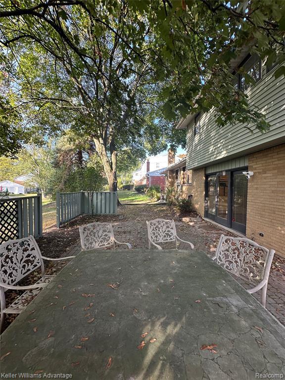 Building Photo - 5529 Pembury Ln