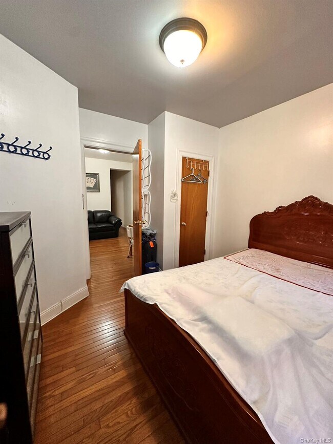 Building Photo - 522 W 151st St