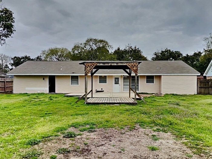 Building Photo - 10222 Belfast Rd